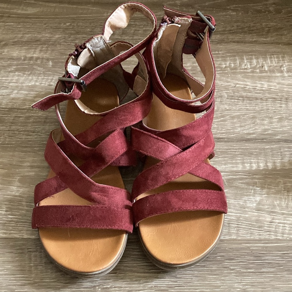 Target gladiator style burgundy sandal size 8